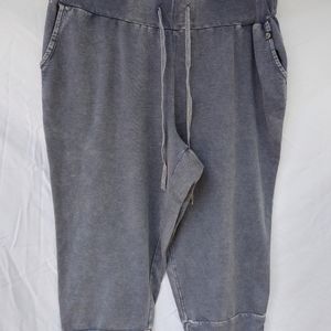 Livi 18/20 capri Joggers